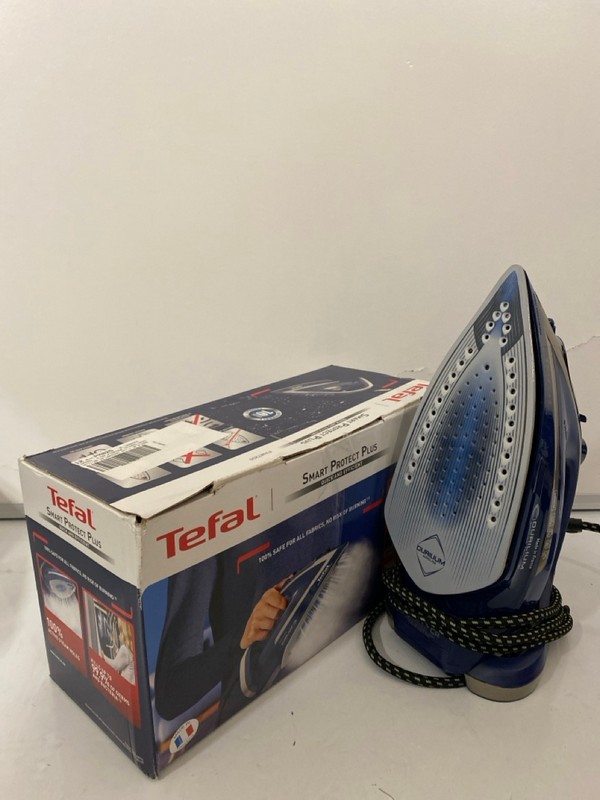 Lot 391  
            Nottingham SR7 – Delivery Only 

                
2 X IRONS INC TEFAL SMART PROTECT PLUS STEAM IRON - Image 3