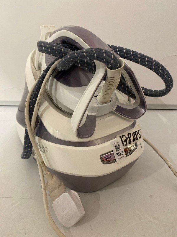 Lot 393  
            Nottingham SR7 – Delivery Only 

                
TEFAL PRO EXPRESS ULTIMATE STEAM IRON