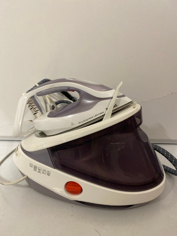 Lot 393  
            Nottingham SR7 – Delivery Only 

                
TEFAL PRO EXPRESS ULTIMATE STEAM IRON - Image 4