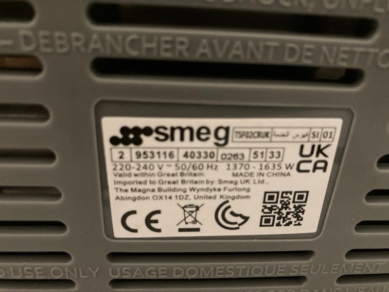 Lot 399  
            Nottingham SR7 – Delivery Only 

                
SMEG CREAM JUG KETTLE AND 2 SLICE TOASTER