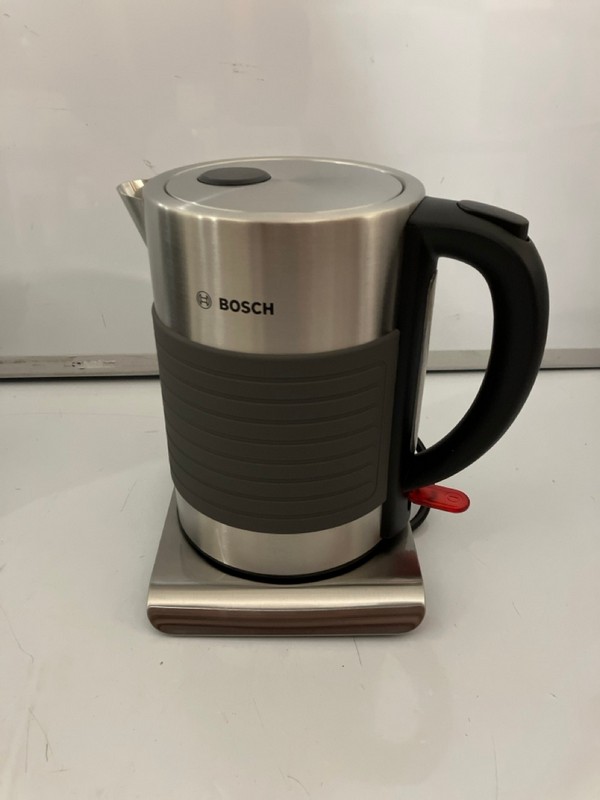 Lot 400  
            Nottingham SR7 – Delivery Only 

                
2 X BOSCH ITEMS INC MY MOMENT 2 SLICE TOASTER - Image 3