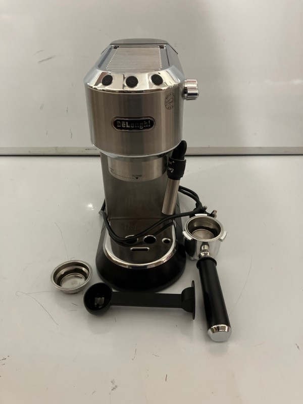 Lot 410  
            Nottingham SR7 – Delivery Only 

                
DELONGHI DEDICA COFFEE MACHINE
