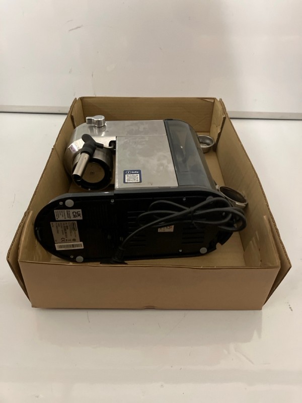 Lot 410  
            Nottingham SR7 – Delivery Only 

                
DELONGHI DEDICA COFFEE MACHINE
