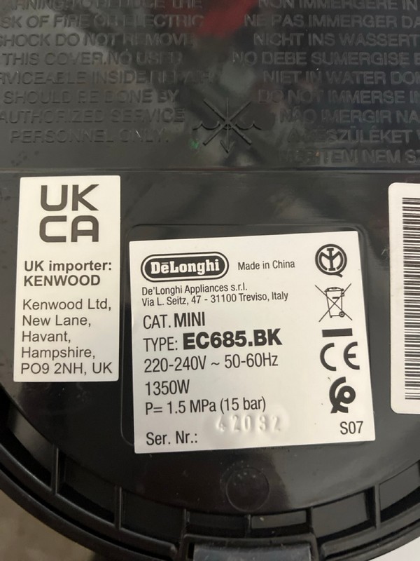 Lot 412  
            Nottingham SR7 – Delivery Only 

                
DELONGHI COFFEE MACHINE MODEL: EC685.BK - Image 3