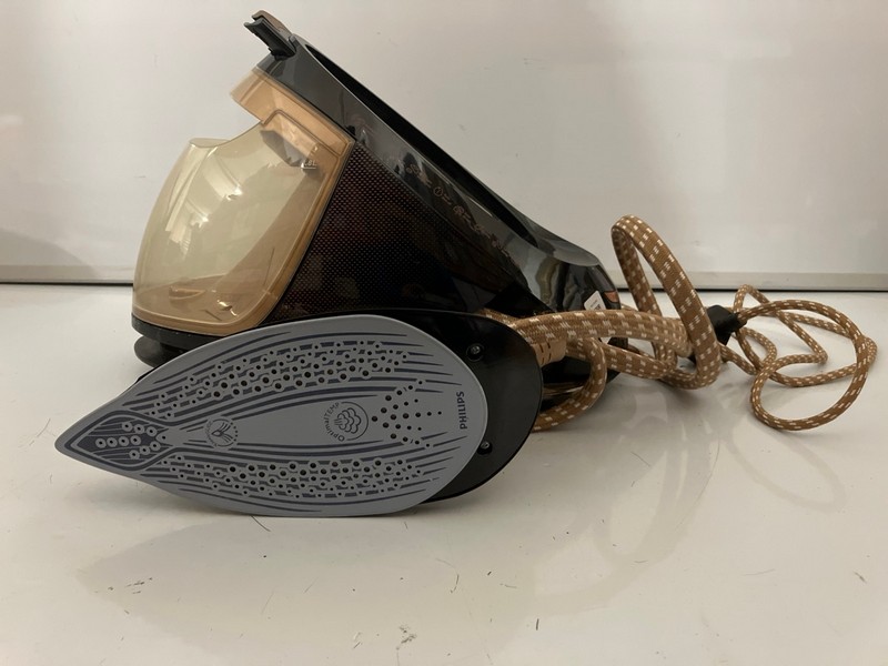 Lot 418  
            Nottingham SR7 – Delivery Only 

                
PHILIPS PERFECT CARE ELITE PLUS STEAM IRON - Image 2
