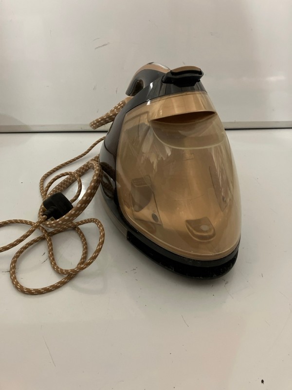 Lot 418  
            Nottingham SR7 – Delivery Only 

                
PHILIPS PERFECT CARE ELITE PLUS STEAM IRON - Image 4