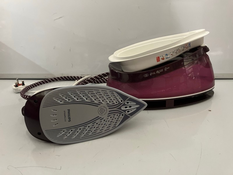 Lot 423  
            Nottingham SR7 – Delivery Only 

                
PHILIPS PERFECT CARE COMPACT STEAM GENERATOR IRON