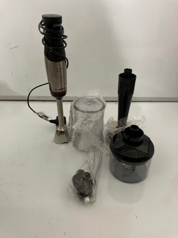 Lot 430  
            Nottingham SR7 – Delivery Only 

                
BOSCH ERGO MASTER SERIE 6 1000W HAND MIXER/BLENDER