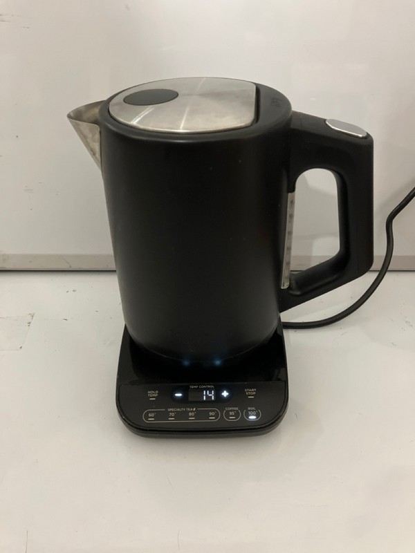 Lot 431  
            Nottingham SR7 – Delivery Only 

                
NINJA 1.7L PERFECT TEMP KETTLE