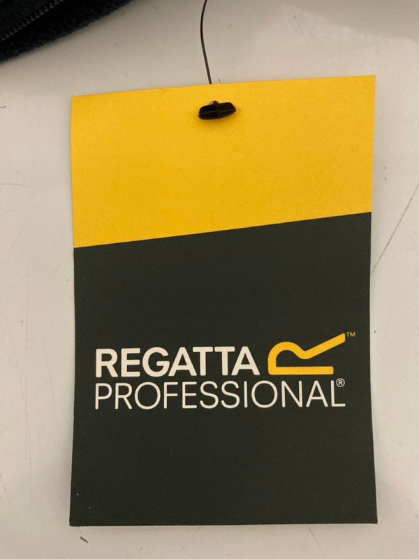 Lot 465  
            Nottingham SR7 – Delivery Only 

                
REGATTA PROFESSIONAL MICRO ZIP NECK JUMPER SIZE: XL - Image 3