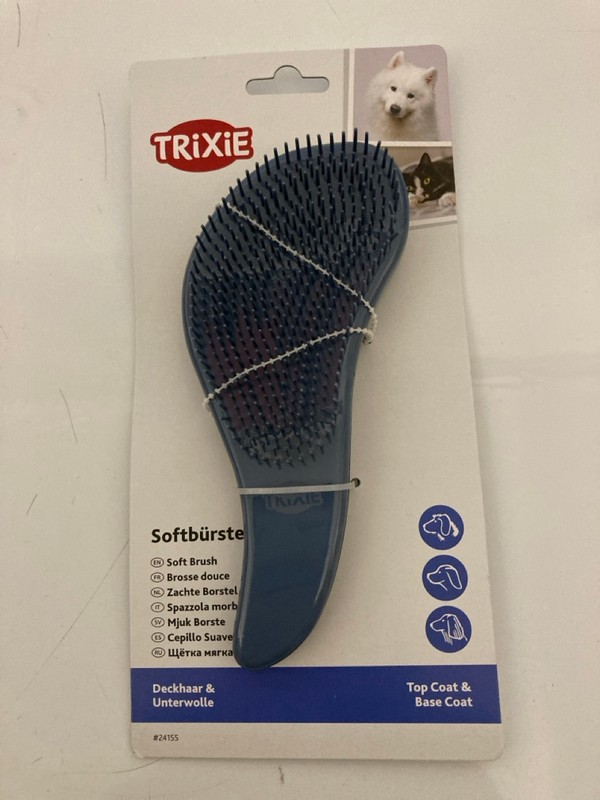 Lot 472  
            Nottingham SR7 – Delivery Only 

                
QTY OF TRIZIE SOFT PET BRUSHES