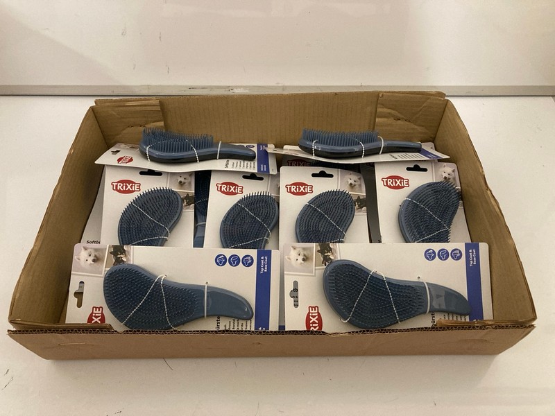 Lot 473  
            Nottingham SR7 – Delivery Only 

                
QTY OF TRIZIE SOFT PET BRUSHES - Image 4