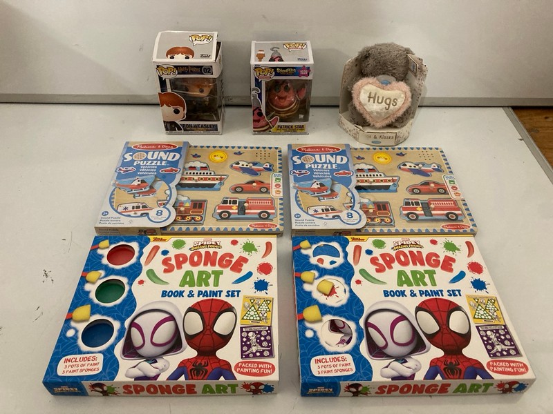 Lot 475  
            Nottingham SR7 – Delivery Only 

                
QTY OF KIDS TOYS INC PEPPA PIG PEPPA'S FAMILY - Image 4