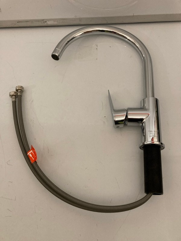 Lot 480  
            Nottingham SR7 – Delivery Only 

                
GROHE BAUEDGE MIXER TAP