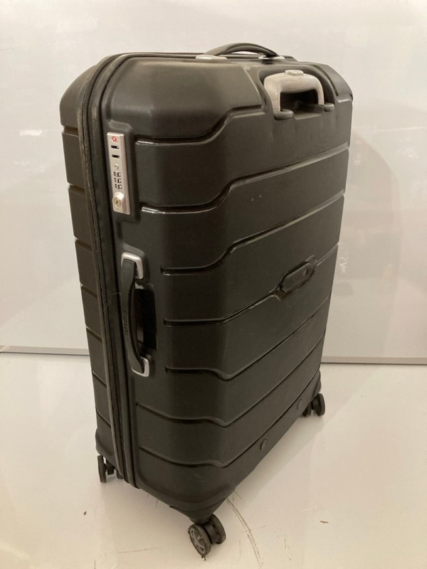 Lot 56  
            Nottingham SR7 – Delivery Only 

                
SAMSONITE FLUX-SPINNER 75/28 BLACK SUITCASE