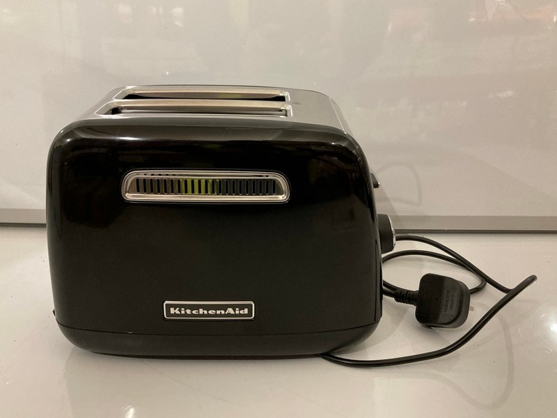 Lot 5  
            Nottingham SR7 – Delivery Only 

                
KITCHENAID CLASSIC 2 SLICE TOASTER ORIGINAL RRP £109.00
