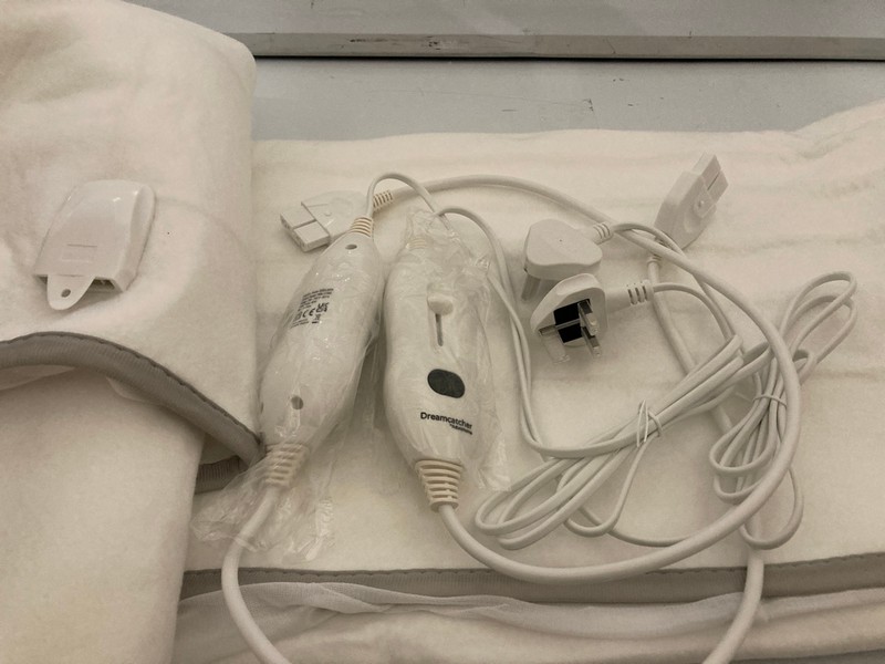Lot 91  
            Nottingham SR7 – Delivery Only 

                
DREAMCATCHER ELECTRIC HEATED UNDER BLANKET