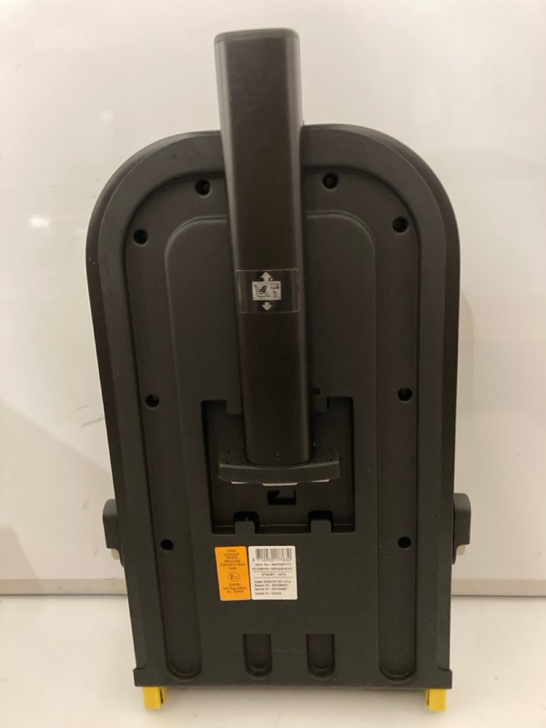 Lot 93  
            Nottingham SR7 – Delivery Only 

                
MAXI-COSI CABRIO CAR SEAT BASE