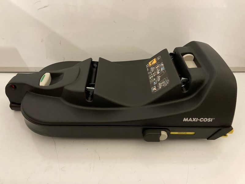 Lot 93  
            Nottingham SR7 – Delivery Only 

                
MAXI-COSI CABRIO CAR SEAT BASE