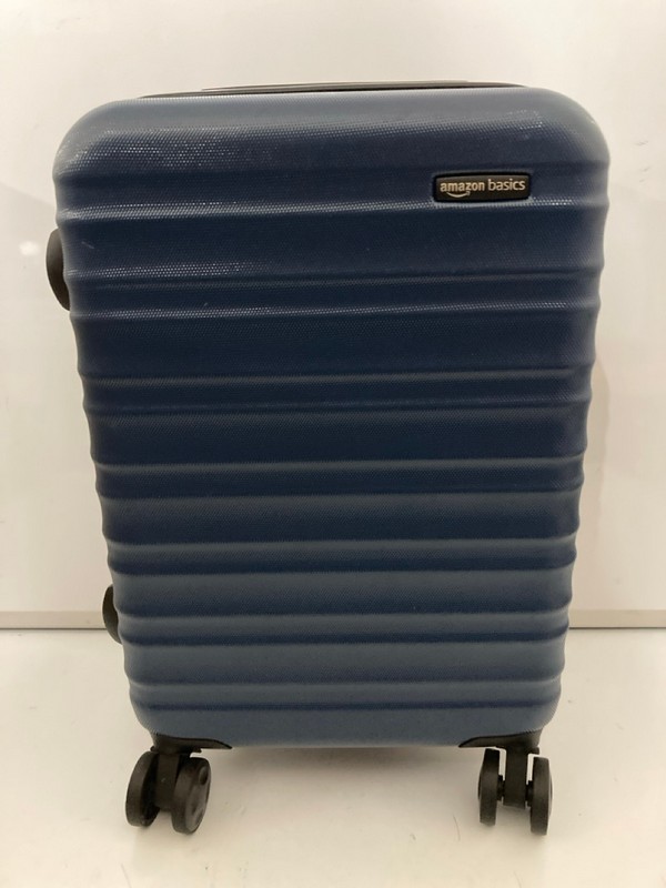 Lot 95  
            Nottingham SR7 – Delivery Only 

                
AB HARDSHELL SPINNER SUITCASE