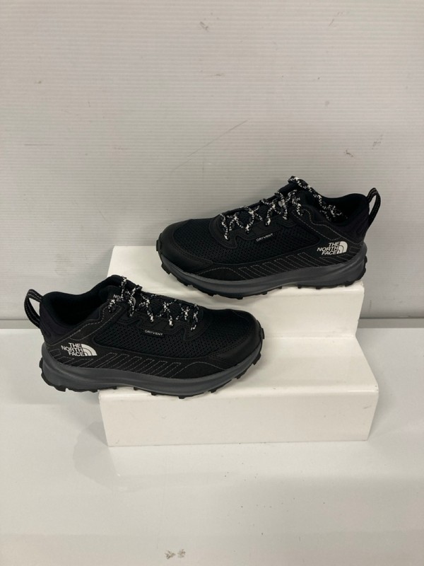 Lot 179  
            Nottingham SR9 - Delivery Only 

                
JUNIOR THE NORTH FACE FASTPACK HIKER WP BLACK BOOTS UK SIZE 2