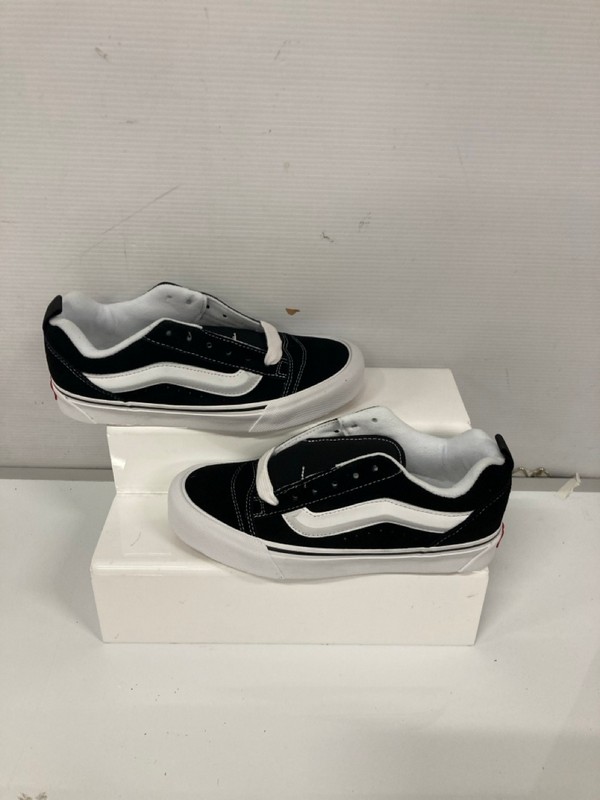 Lot 180  
            Nottingham SR9 - Delivery Only 

                
VANS KNU SKOOL BLACK/TRUE WHITE CANVAS TRAINERS UK SIZE 5