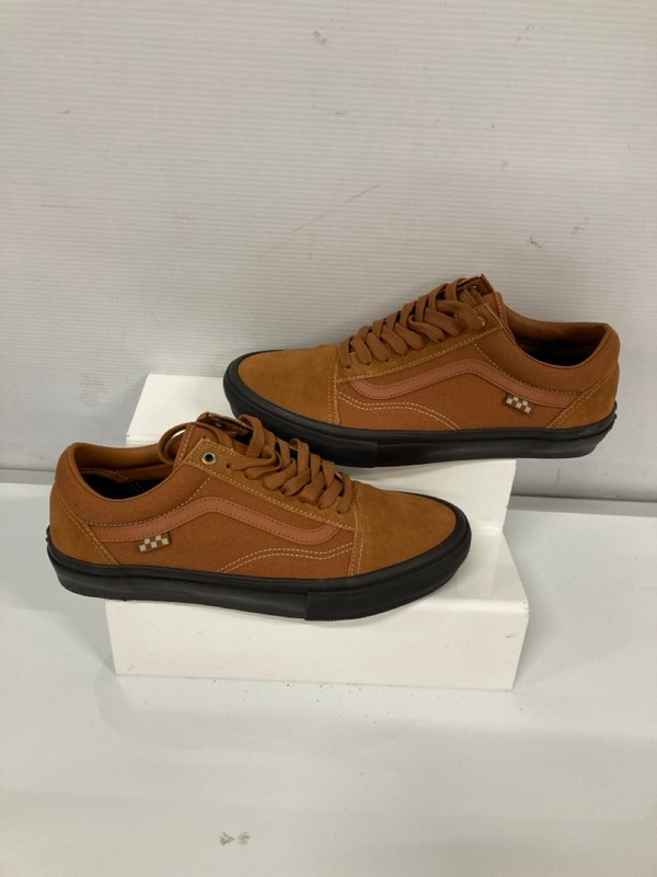 Lot 190  
            Nottingham SR9 - Delivery Only 

                
VANS SKATE OLD SKOOL SIENNA/CHOCOLATE CANVAS TRAINERS UK SIZE 9.5
