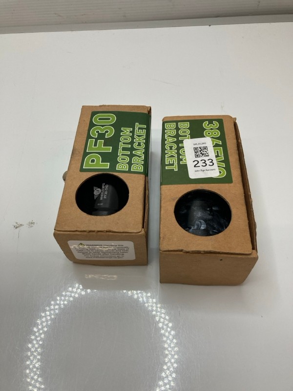 Lot 233  
            Nottingham SR9 - Delivery Only 

                
2 X BICYCLE PARTS INC PF30 BOTTOM BRACKET
