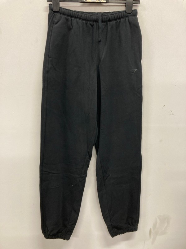 Lot 242  
            Nottingham SR9 - Delivery Only 

                
GYMSHARK BLACK LOGO TRACKSUIT BOTTOMS UK SIZE XS