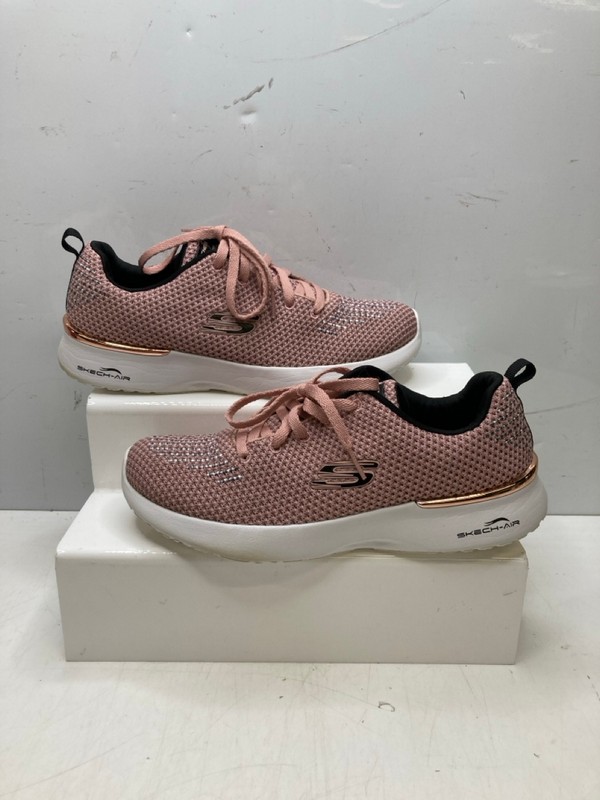 Lot 245  
            Nottingham SR9 - Delivery Only 

                
WOMENS SKETCHERS PINK TRAINERS UK SIZE 7