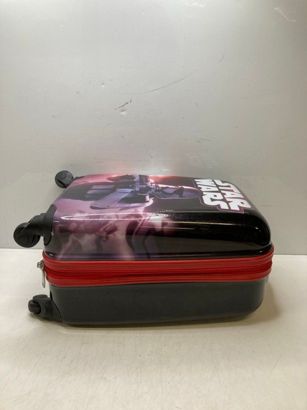 Lot 291  
            Nottingham SR9 - Delivery Only 

                
KIDS STAR WARS HARDSHELL SUITCASE