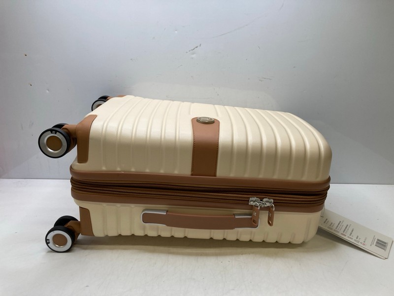 Lot 292  
            Nottingham SR9 - Delivery Only 

                
IT LUGGAGE BEIGE HARDSHELL SUITCASE