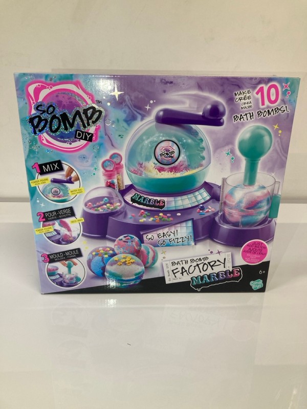 Lot 306  
            Nottingham SR9 - Delivery Only 

                
BATH BOMB FACTORY MARBLE BATH BOMB SET