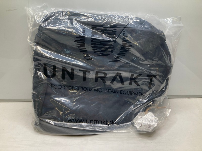 Lot 312  
            Nottingham SR9 - Delivery Only 

                
UNTRAKT SKI BOOT & HELMET BAG