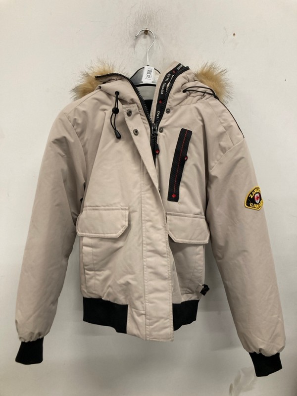 Lot 351  
            Nottingham SR9 - Delivery Only 

                
ZAVETTI CANADA BEIGE PARKA JACKET UK SIZE S