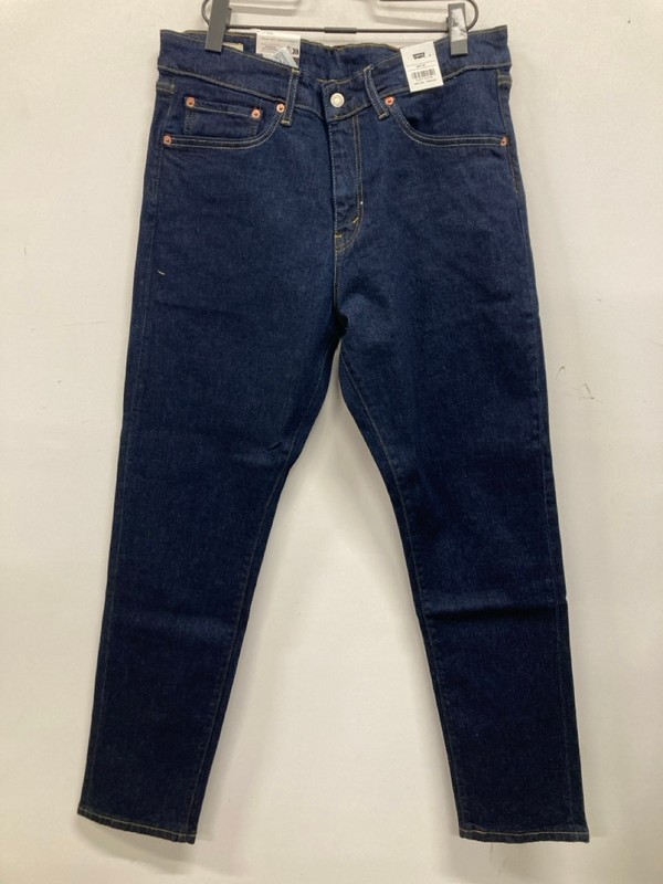 Lot 365  
            Nottingham SR9 - Delivery Only 

                
LEVIS BLUE DENIM JEANS UK SIZE 34X32