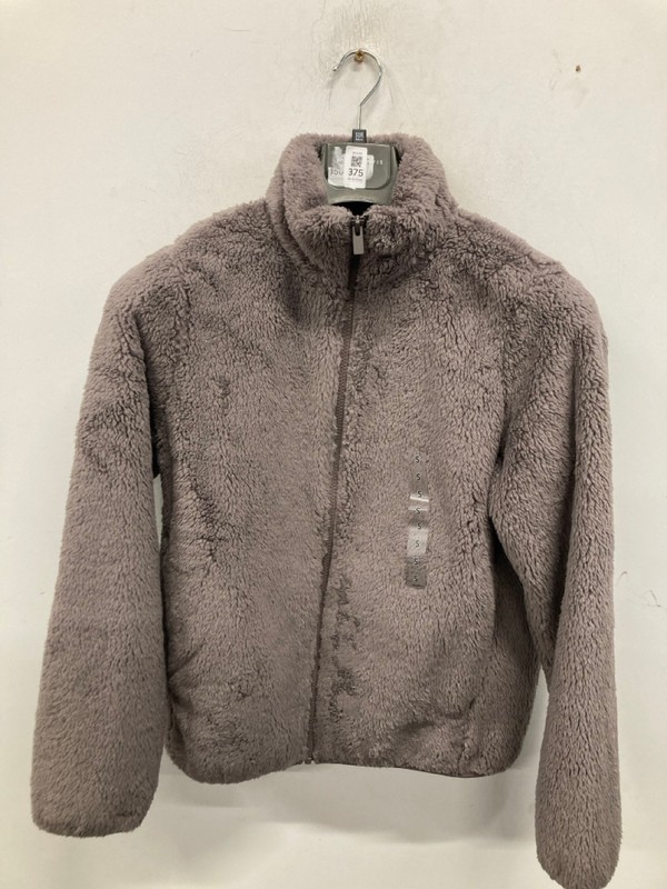 Lot 375  
            Nottingham SR9 - Delivery Only 

                
UNIQLO WOMEN'S FLUFFY BEIGE TEDDY JACKET UK SIZE S