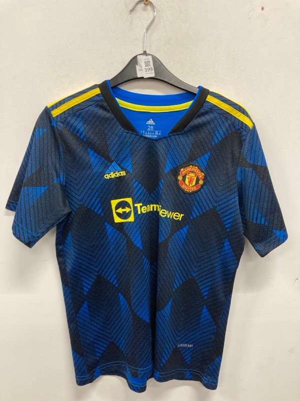 Lot 399  
            Nottingham SR9 - Delivery Only 

                
ADIDAS MANCHESTER UNITED 2021/22 THIRD JERSEY UK SIZE 28