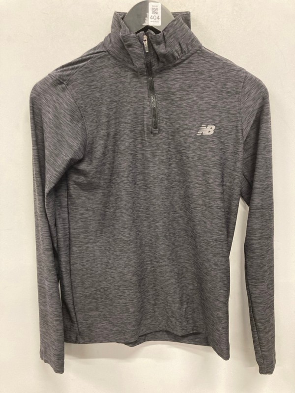 Lot 404  
            Nottingham SR9 - Delivery Only 

                
JUNIOR NEW BALANCE GREY DRI-FIT 1/4 ZIP UK SIZE 12-13 YEARS