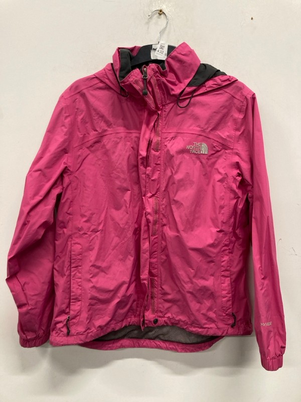 Lot 432  
            Nottingham SR9 - Delivery Only 

                
WOMENS THE NORTH FACE PINK WATERPROOF WINDBREAKER JACKET UK SIZE M