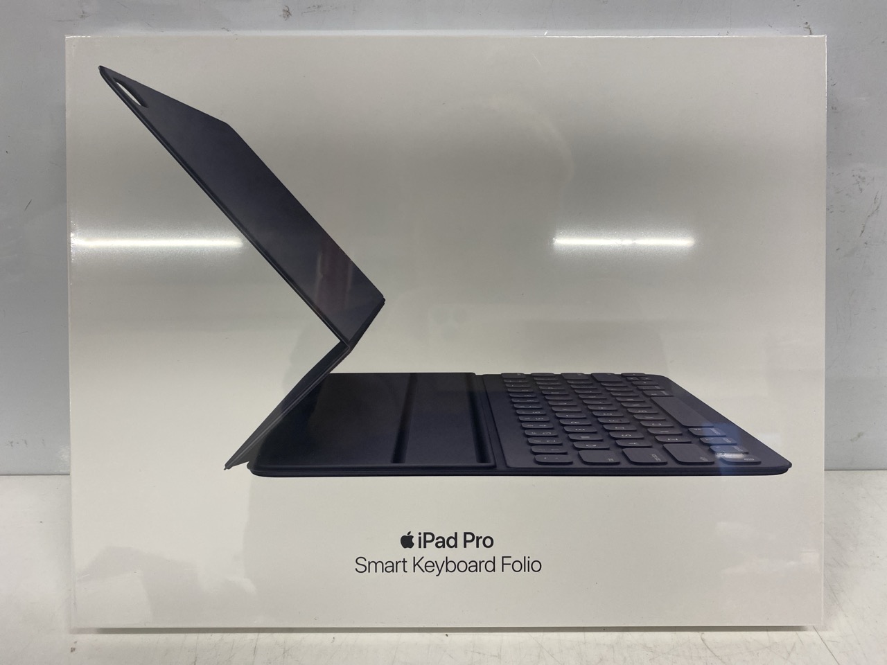 Lot 43  
            Nottingham SR9 - Delivery Only 

                
APPLE IPAD PRO SMART KEYBOARD FOLIO CASE