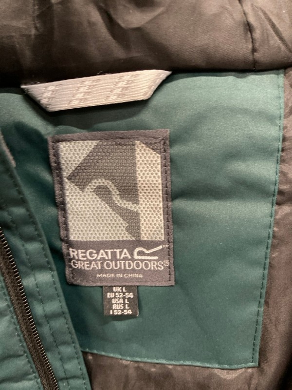 Lot 459  
            Nottingham SR9 - Delivery Only 

                
REGATTA TEAL/BLACK WATERPROOF JACKET UK SIZE L - Image 2