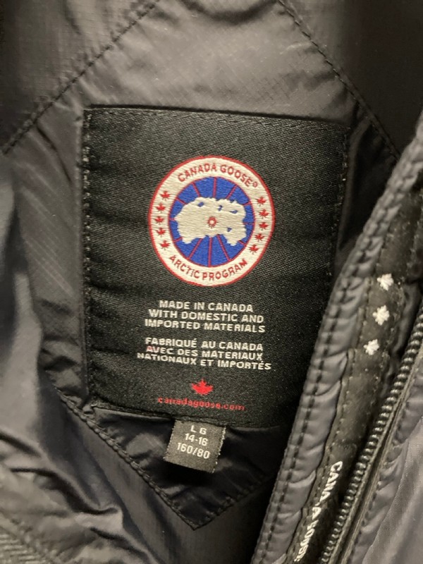 Lot 465  
            Nottingham SR9 - Delivery Only 

                
CANADA GOOSE BLACK ZIP-UP PUFFER JACKET UK SIZE L - Image 2
