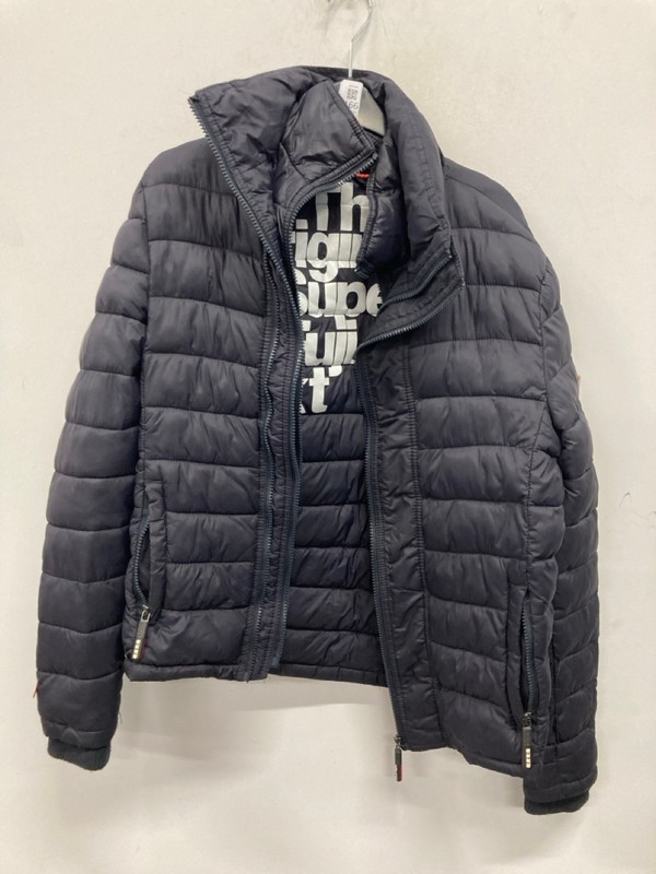 Lot 466  
            Nottingham SR9 - Delivery Only 

                
SUPERDRY BLACK FUJI PUFFER JACKET UK SIZE XS