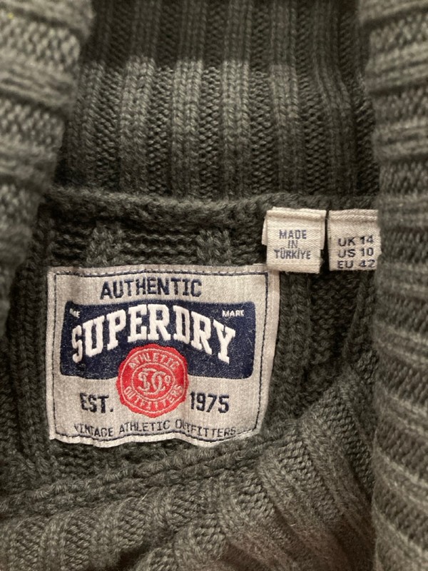 Lot 476  
            Nottingham SR9 - Delivery Only 

                
SUPERDRY GREEN KNIT ROLL NECK SWEATER UK SIZE 14 - Image 2