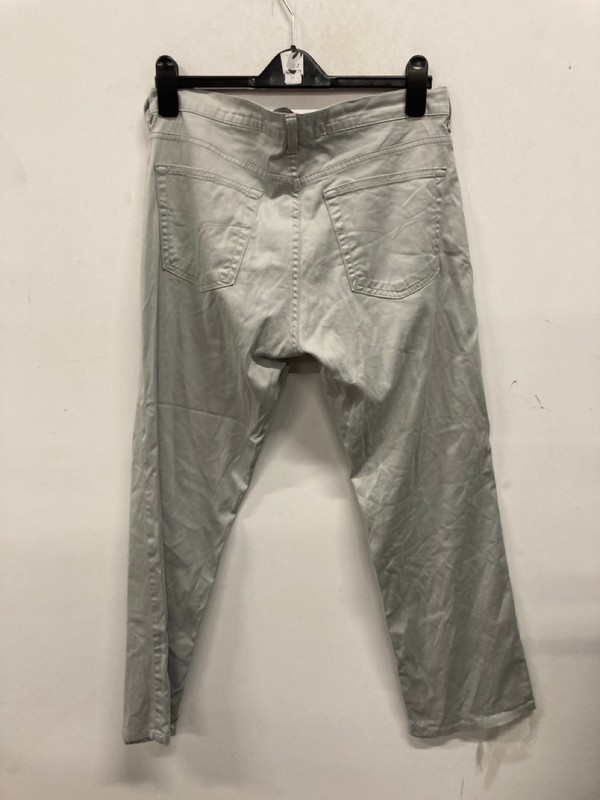 Lot 502  
            Nottingham SR9 - Delivery Only 

                
GREY STRAIGHT LEG JEANS UK SIZE UNKNOWN - Image 2