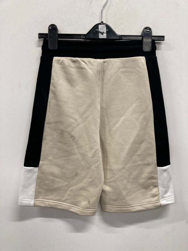 Lot 506  
            Nottingham SR9 - Delivery Only 

                
HUGO BOSS BEIGE/BLACK/WHITE LOGO SHORTS UK SIZE XS - Image 3