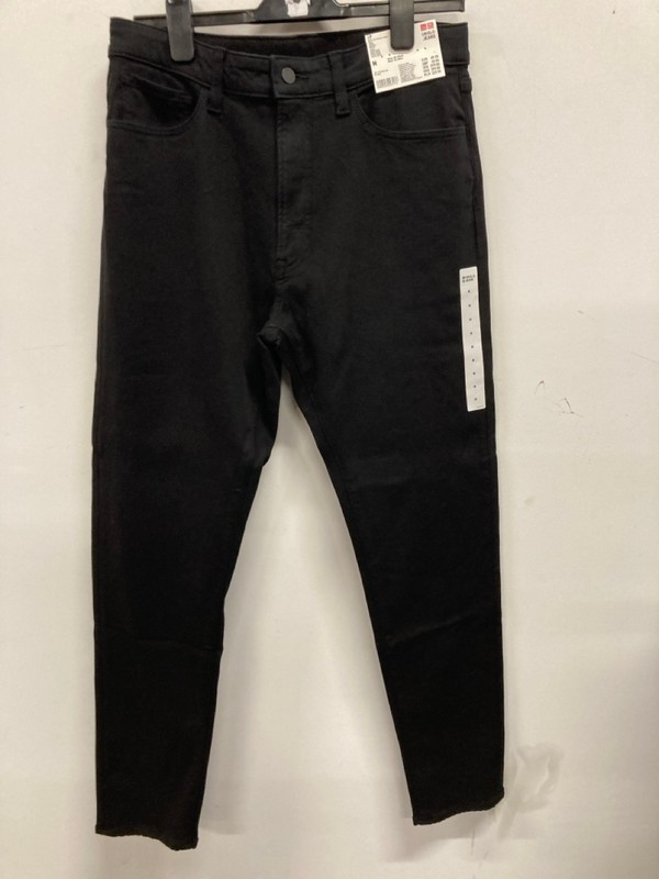Lot 508  
            Nottingham SR9 - Delivery Only 

                
UNIQLO BLACK JEANS UK SIZE M - Image 4