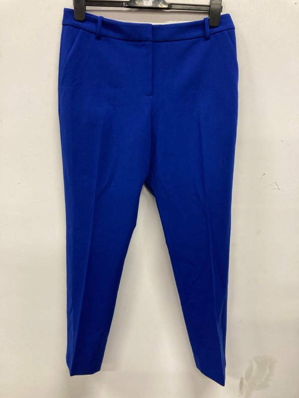 Lot 509  
            Nottingham SR9 - Delivery Only 

                
WOMENS HOBBS BLUE TROUSERS UK SIZE 12