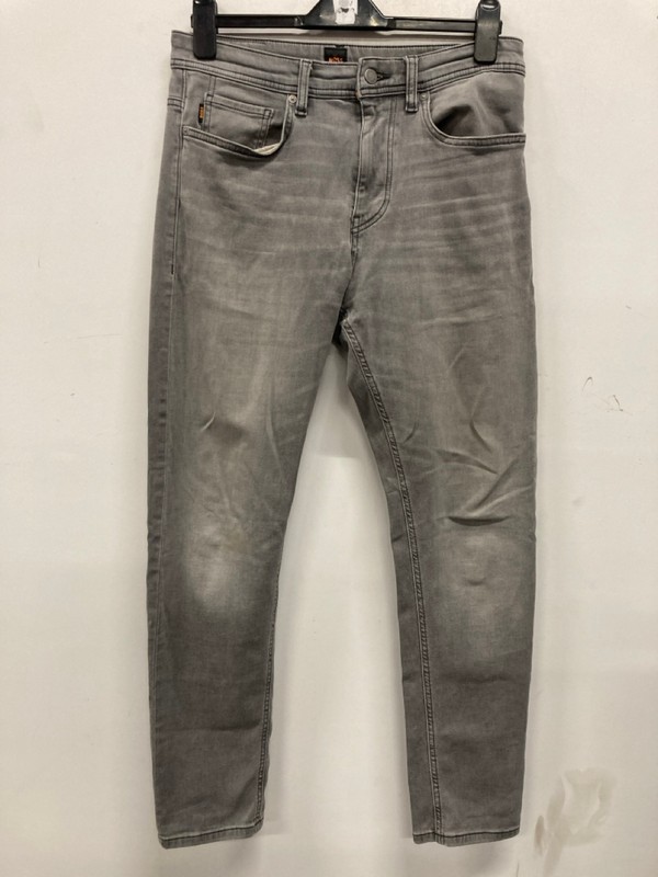 Lot 510  
            Nottingham SR9 - Delivery Only 

                
HUGO BOSS GREY JEANS UK SIZE 32/32